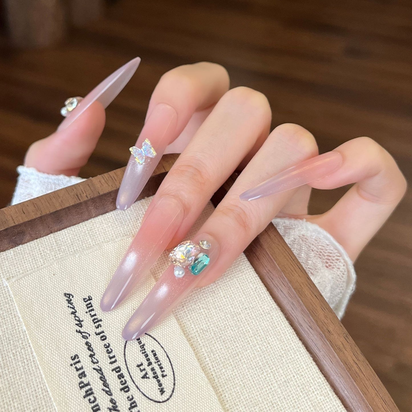Künstlerisches vom Ozean inspiriertes Press-On Nageldesign Brehn