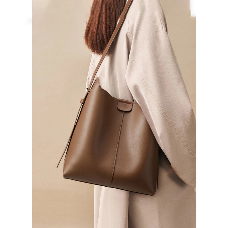 Elegante Strukturierte Schultertasche Brehn