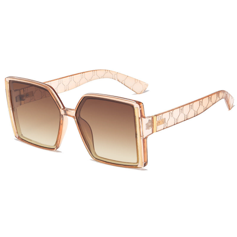 Damen modische Sonnenbrille im retro-inspirierten Design Brehn