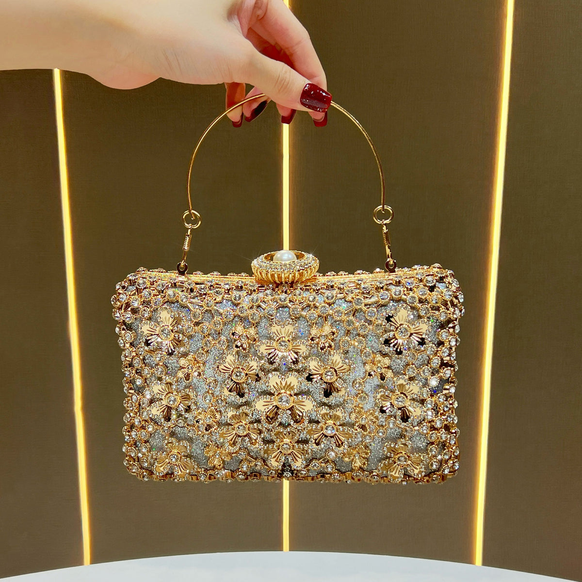 Floral Applikation Abend Clutch