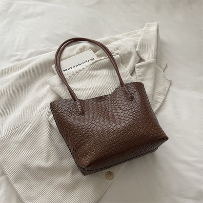 Gewebte strukturierte Handtasche