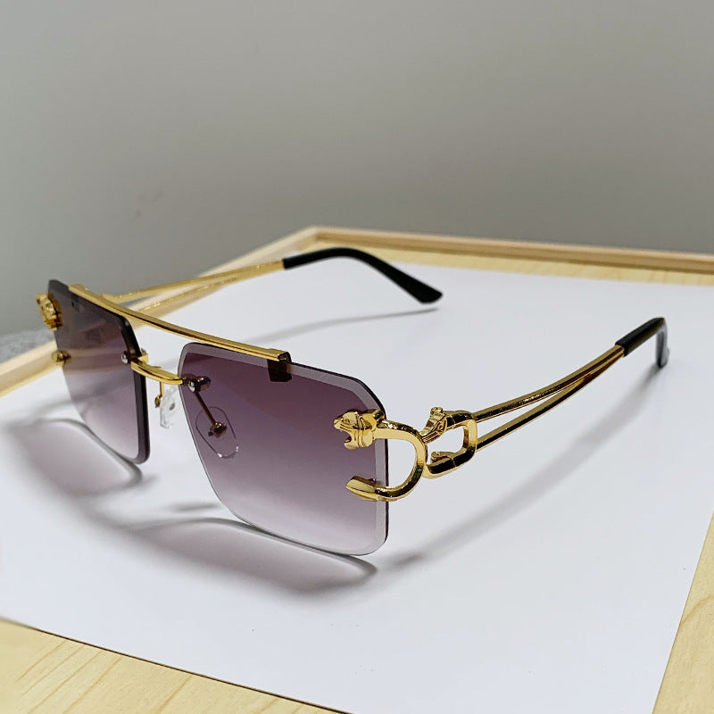 Damen Brille mit extravagantem Rahmen und luxuriösen Akzenten Brehn