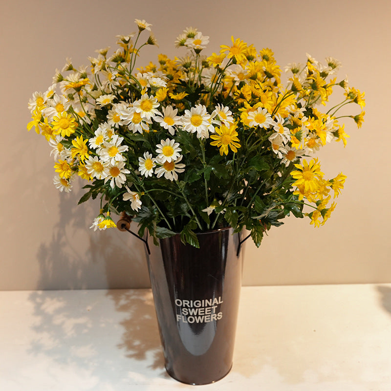 Künstlicher Blumenstrauß mit detailreicher Blütenpracht Brehn