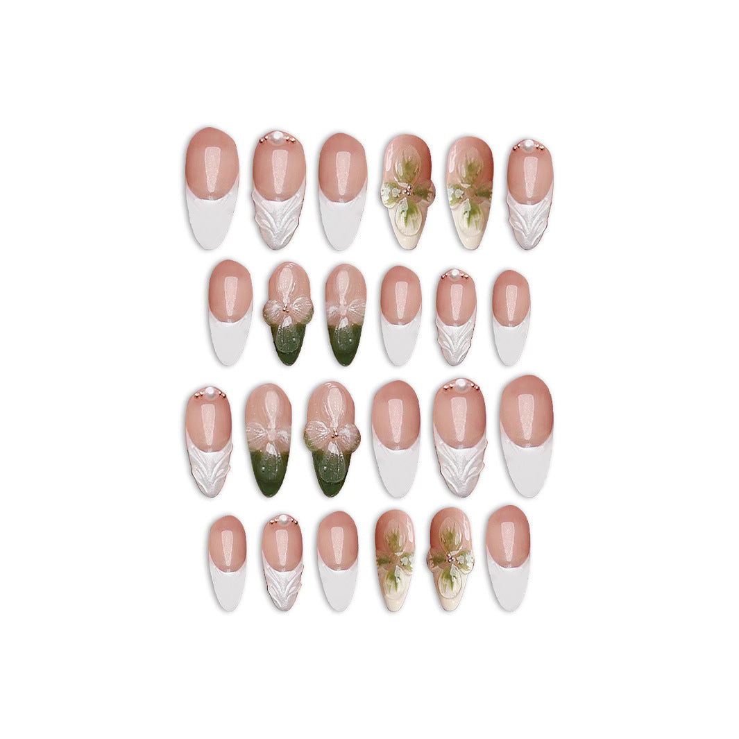 Elegante florale Press-On-Nagelkunst Brehn