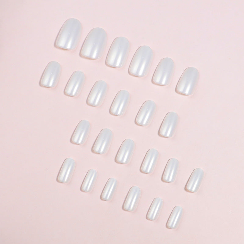 Glatte französische Press-On-Nagelset mit elegantem Finish Brehn