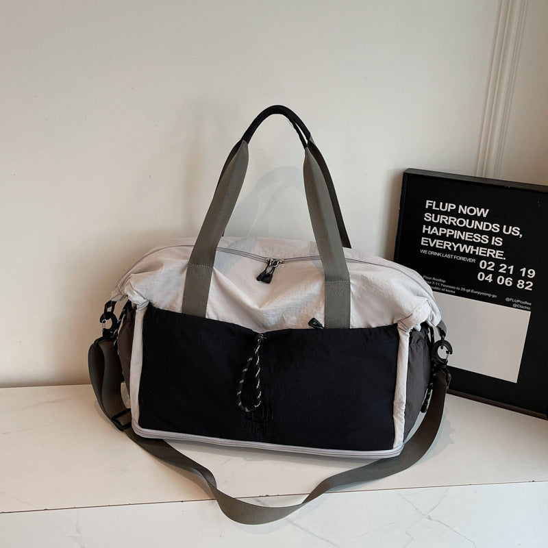 Vielseitige leichte Reisetasche