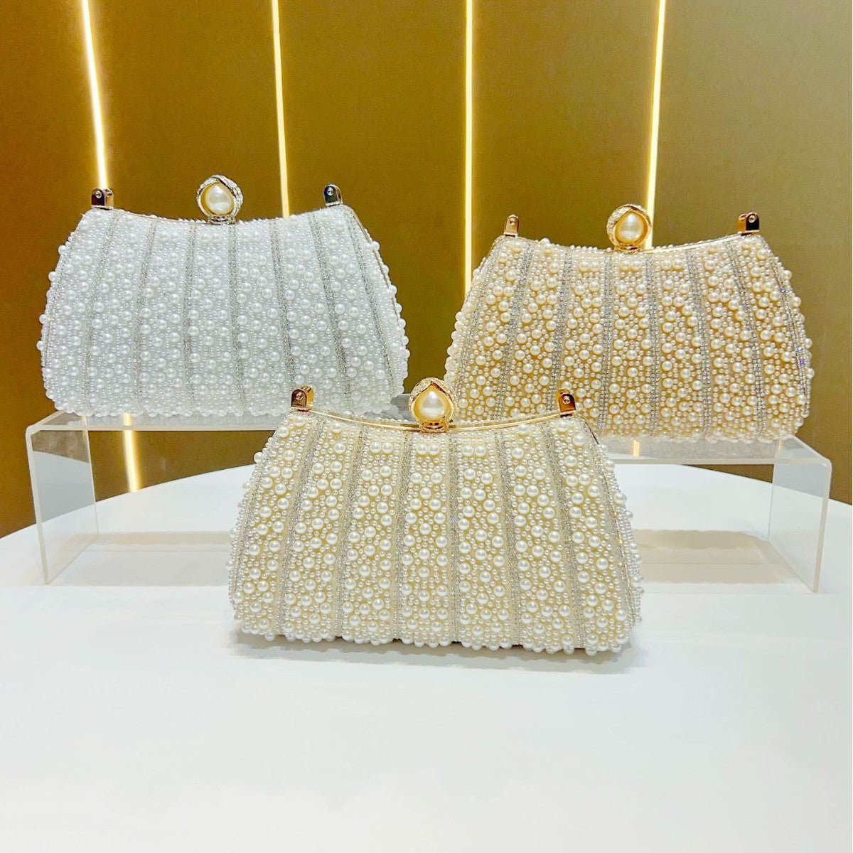 Perlenbesetzte Abend-Clutch
