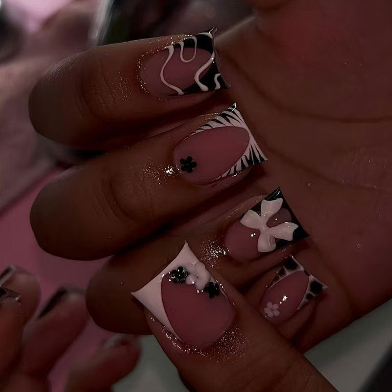 Künstlerische Press-On Nagelkunst