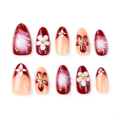 Elegantes floral-verzierte Press-On-Nageldesign