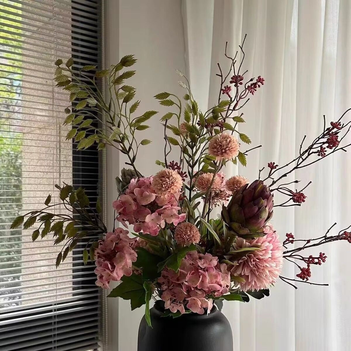 Lebensechte Blumenarrangement Tischmittelpunkt