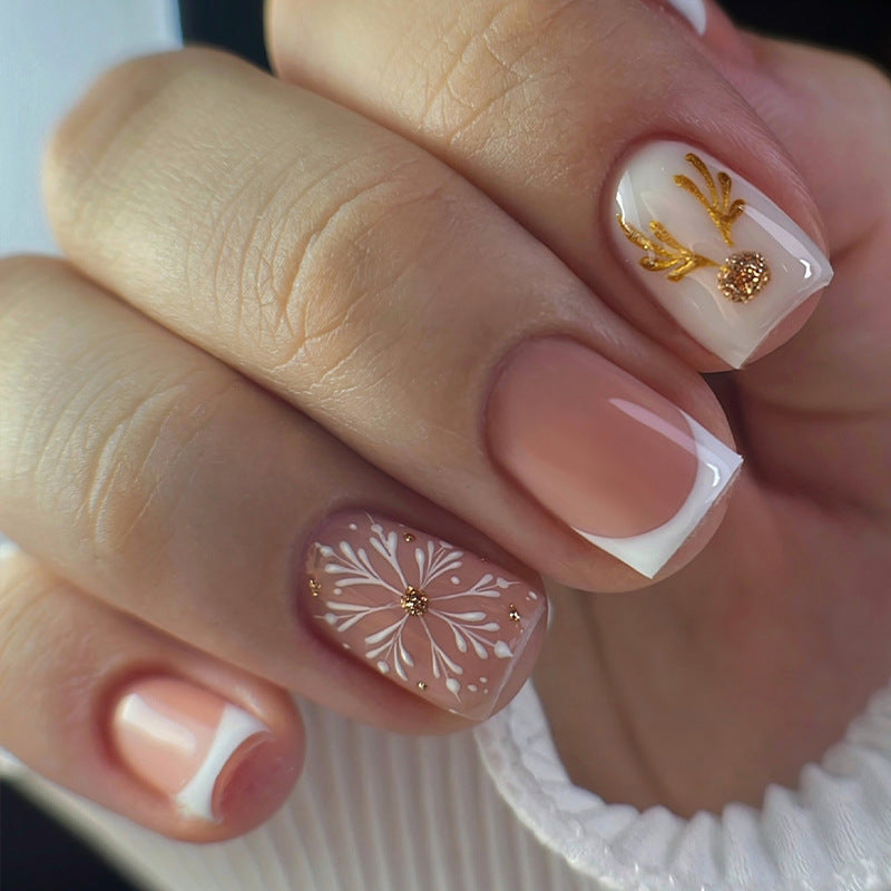 Kunstnagelset mit eleganten Weihnachtsmotiven Brehn