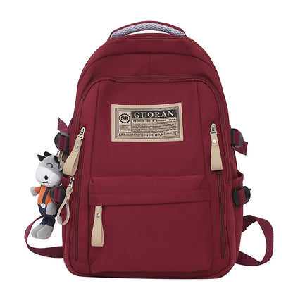 Vielseitiger Freizeit-Rucksack mit Plüsch-Schlüsselanhänger