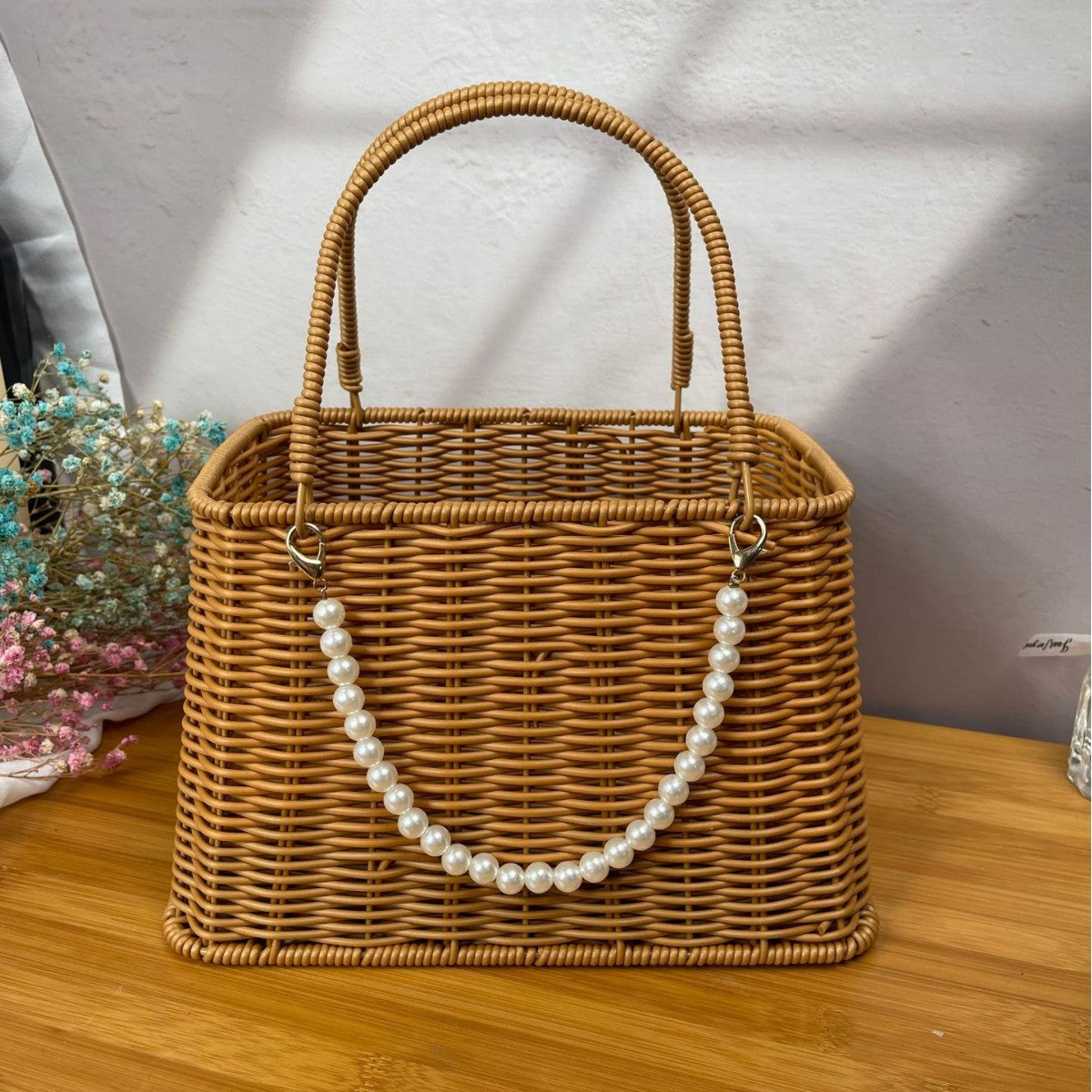 Damen modischer Rattan-Behälter mit Perlenhenkel Brehn