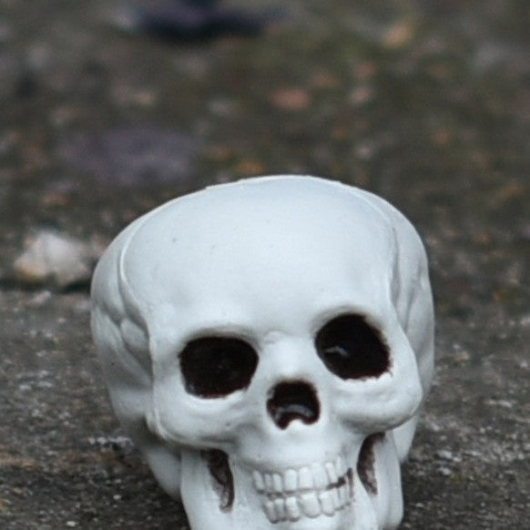 Dekorative Mini-Schädel-Figur Brehn