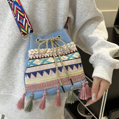 Bestickte Festival-Kordelzugtasche