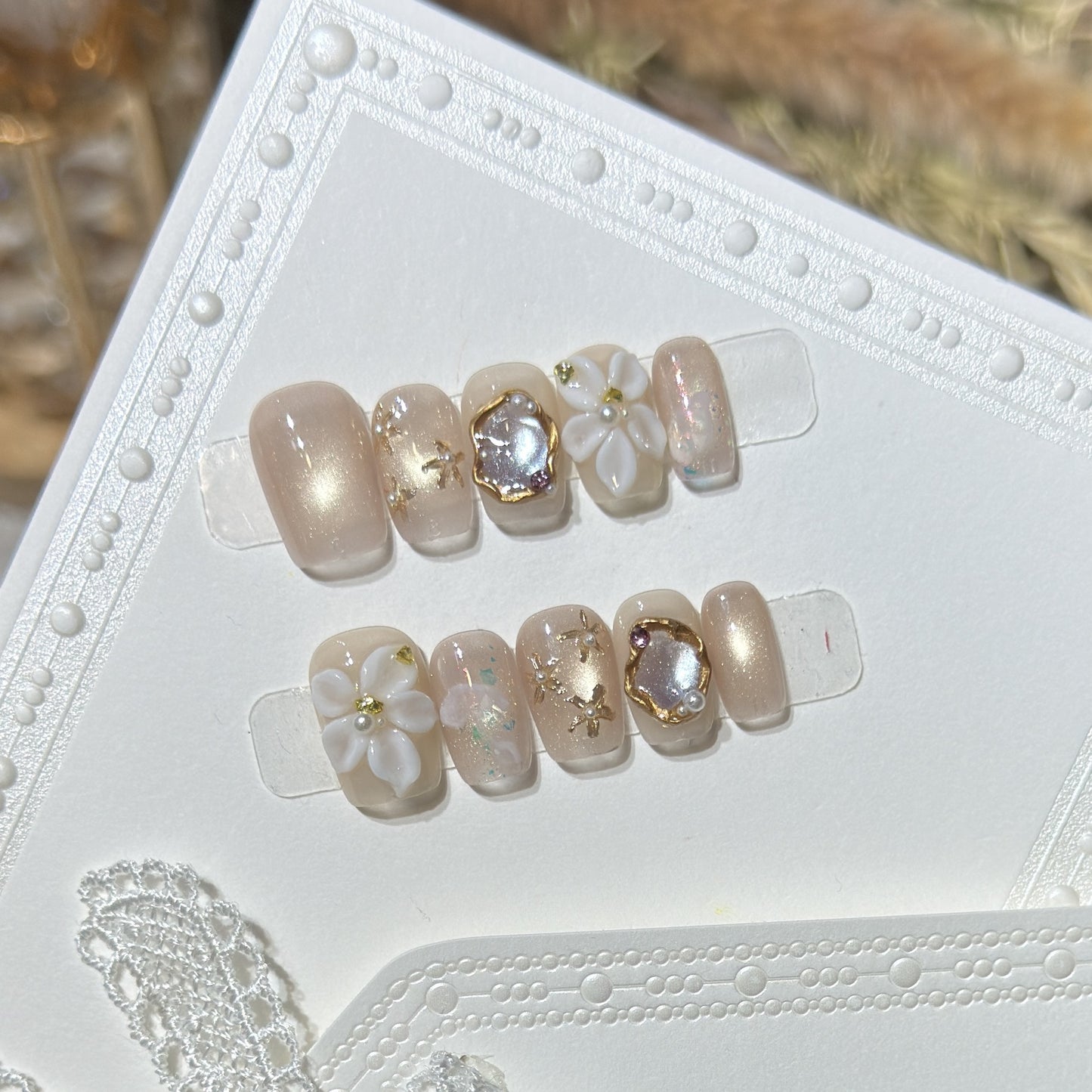 Elegantes Floral Press-On Nail Art Set Brehn