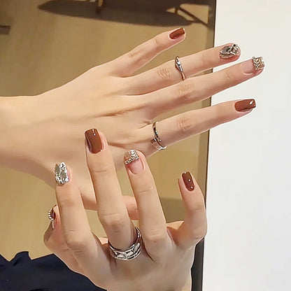 Kunstnagelset mit Funkelnden Kristall- und Glitzerakzenten Brehn
