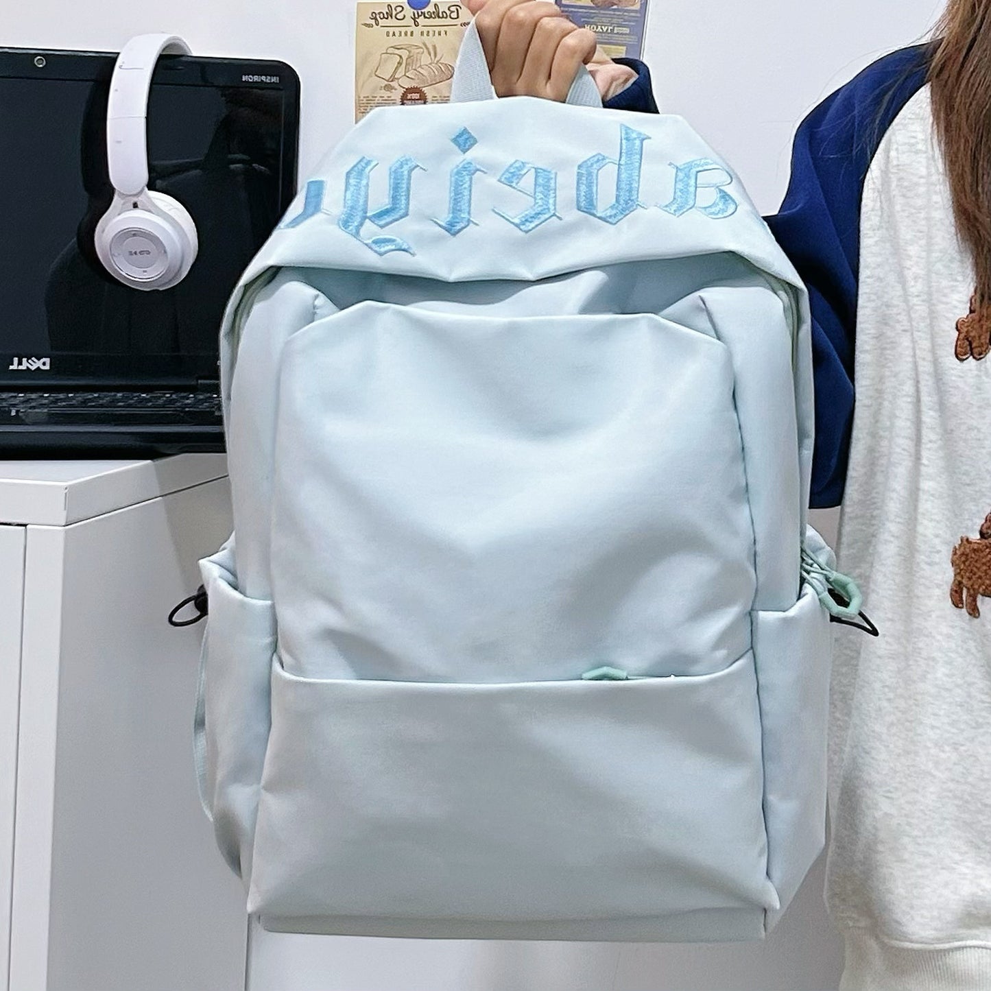 Lässiger bestickter Rucksack