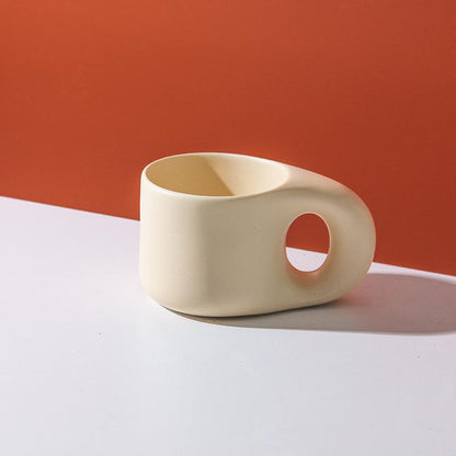 Elegante gewellte Keramikteller