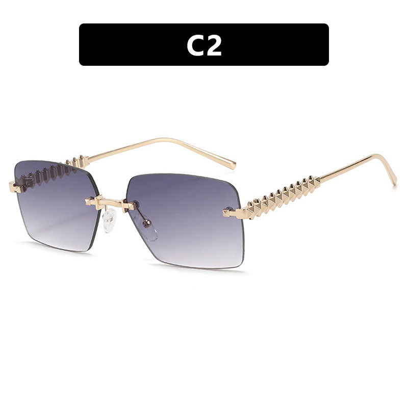 Damen modische Sonnenbrille mit einzigartigem und verzierendem Rahmen Brehn