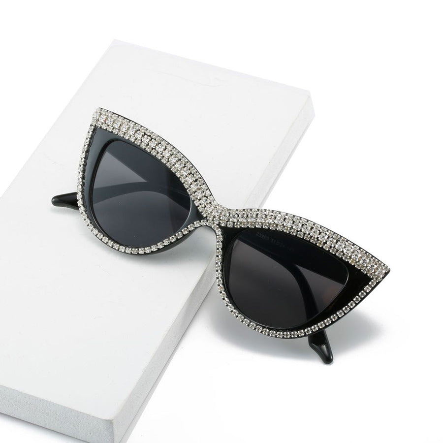 Statement Cat-Eye Sonnenbrille mit Kristallverzierungen Brehn