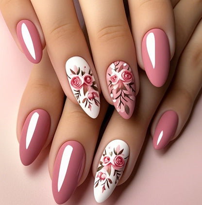Elegantes Blumen-Nageldesign Brehn