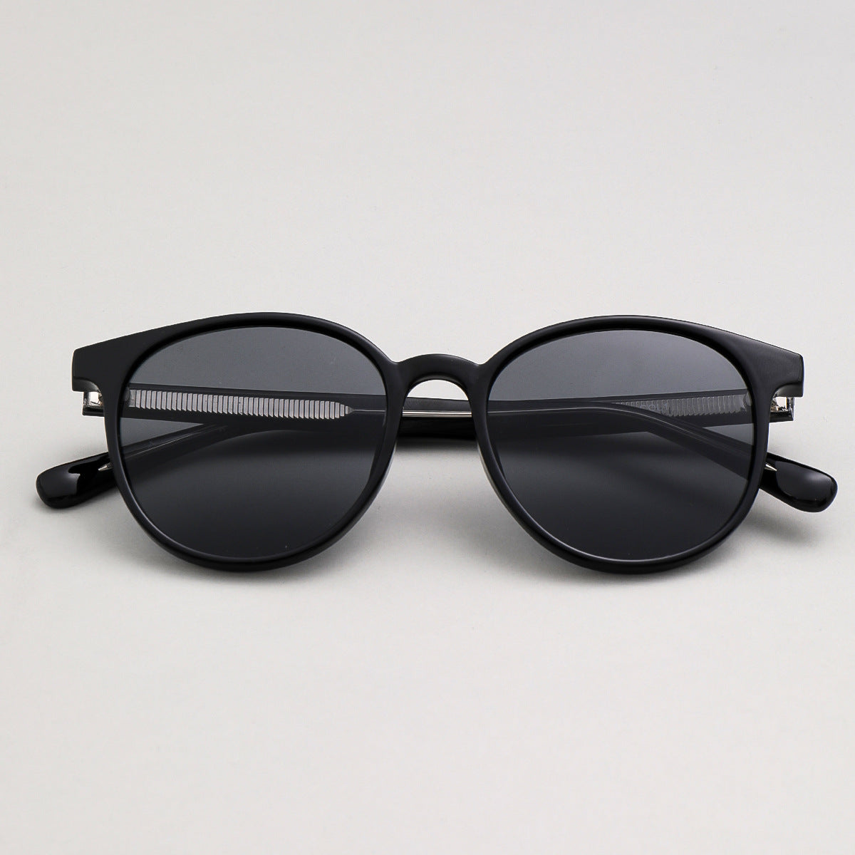 Damen modische Sonnenbrille im eleganten, runden Design mit UV-Schutz Brehn