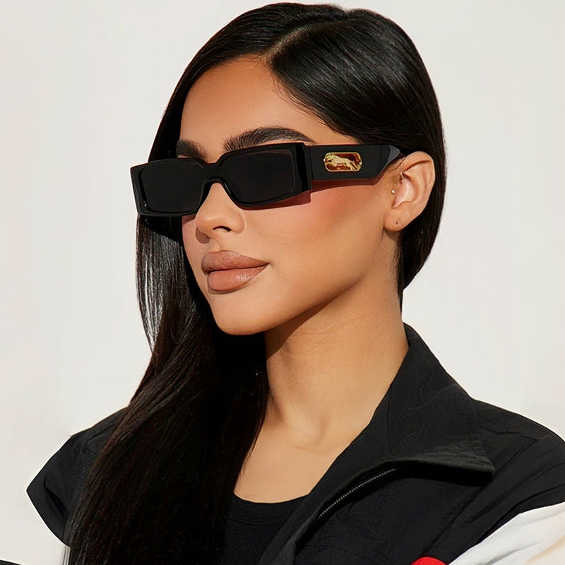 Damen Modische Sonnenbrille mit exklusivem Design und luxuriösen Akzenten Brehn