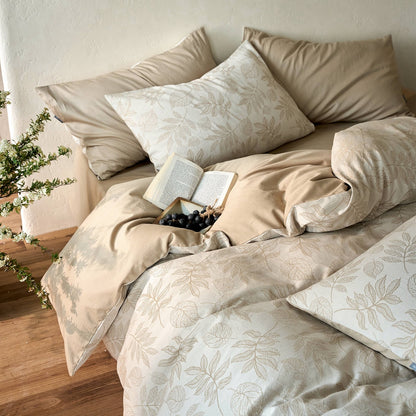 Duvetbezug-Garnitur aus Baumwoll‑Renforcé mit feinem Toile‑Blumenmuster und extraweichem Jersey‑Spannbettlaken