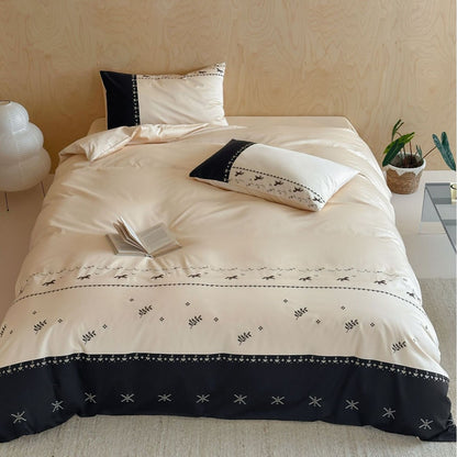 Satin-Effekt Reiter Bestickte Bettwäsche Set mit Kontrastkante