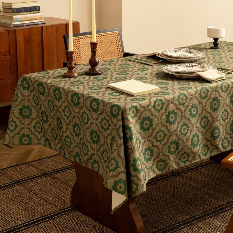 Rechteckige Tischdecke aus Baumwoll‑Leinenmischung mit ornamentaler Jacquardstruktur Brehn