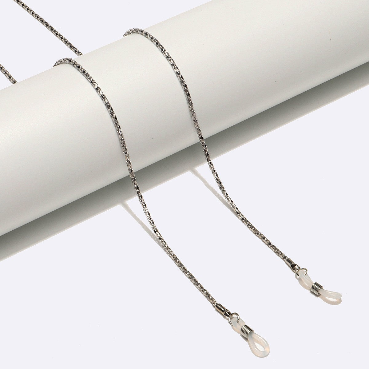 Eleganter herzförmiger Perlenkette Brillenhalter Brehn