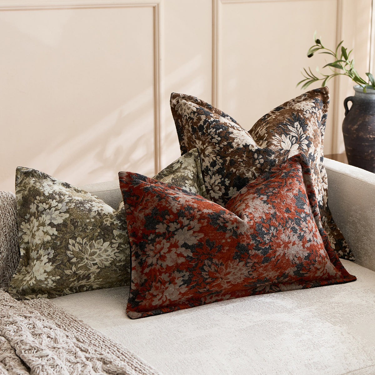 Übergroßes Jacquard Blumen Velours Kissenbezug mit verdecktem Reißverschluss