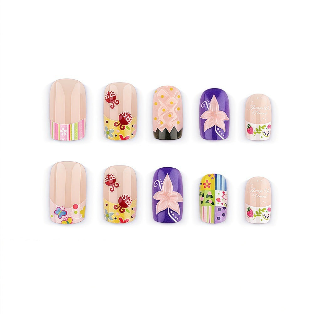 Kreative Kunstnägel mit Floral- und Sommermotiven Brehn