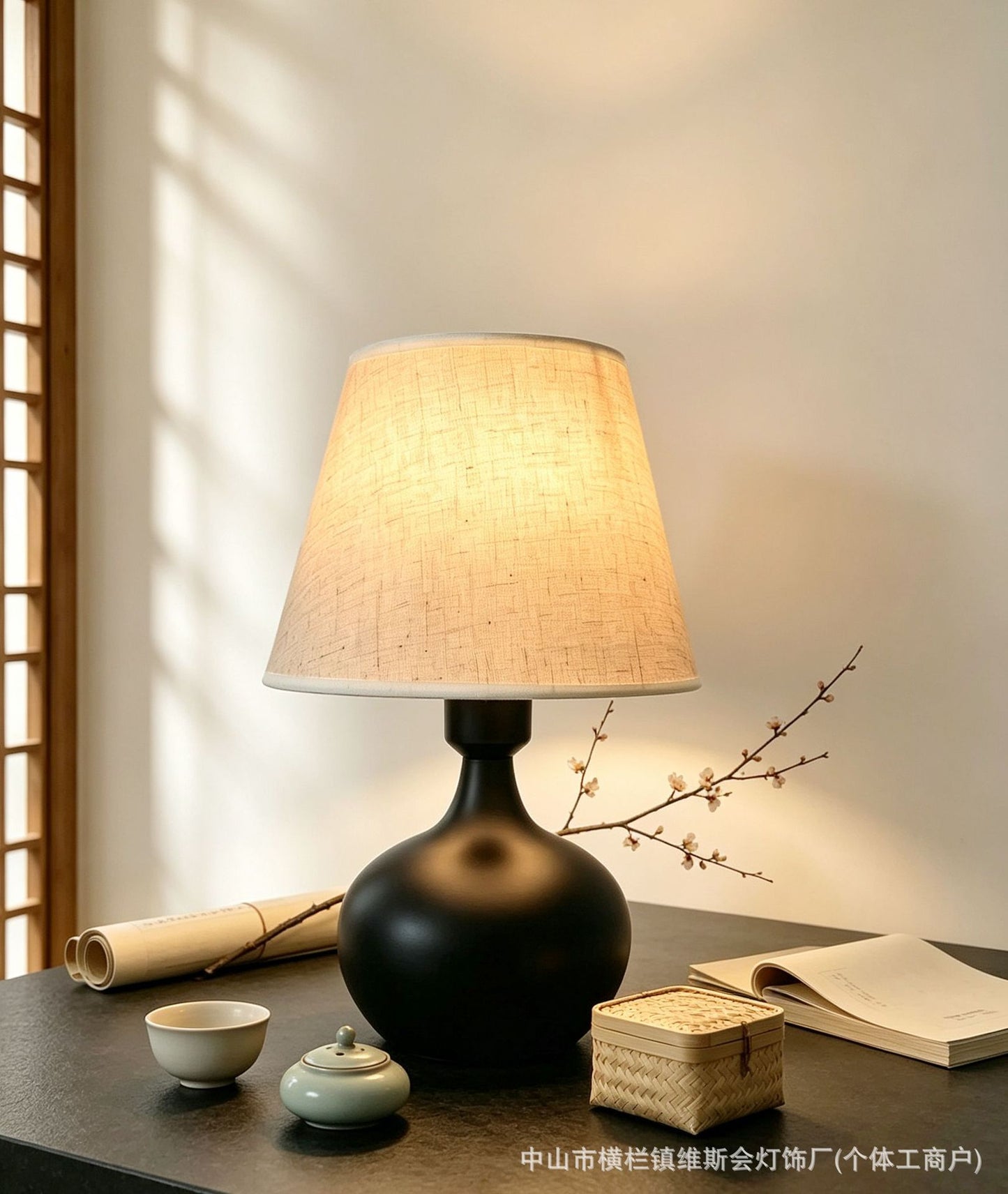 Zeitgenössische dekorative Tischlampe