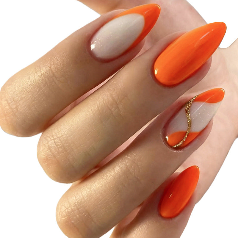 Premium Stylische Press-On Nagelset mit Eleganten Designelementen Brehn