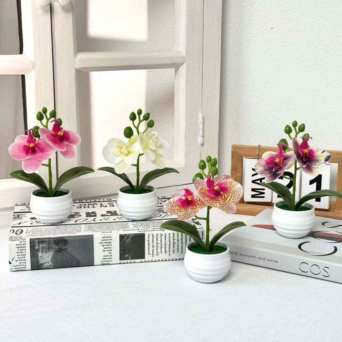 Lebensechte künstliche Orchideenpflanzenanordnung für die Innendekoration
