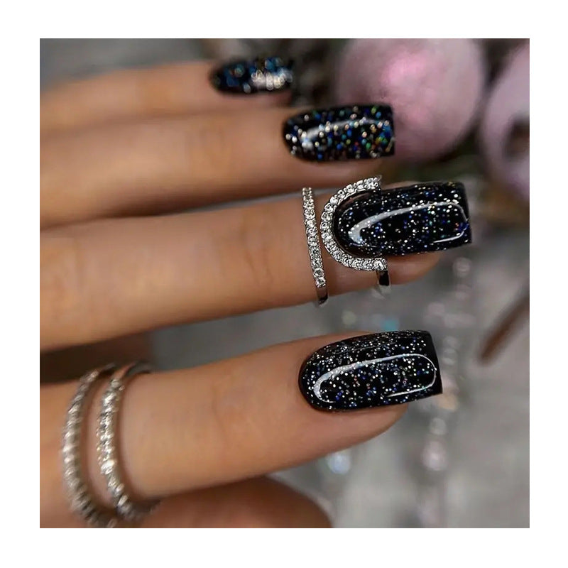 Glitzernde Galaxy Nail Art Extensions