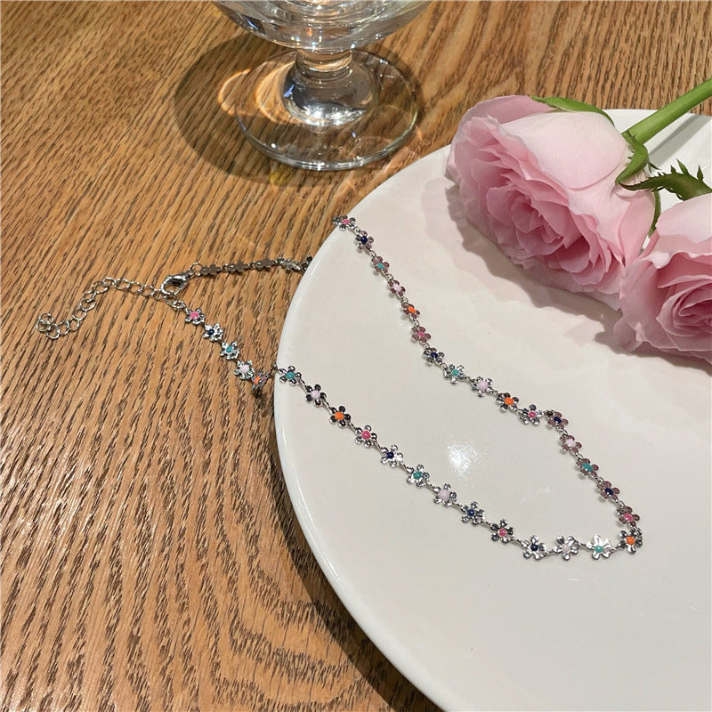Floral Charm Choker Halskette Brehn