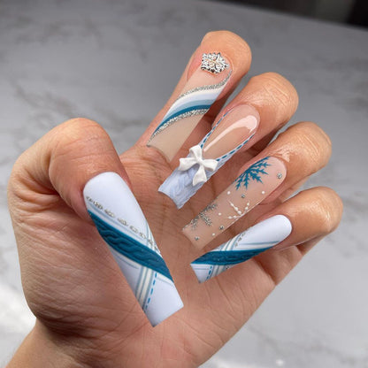 Premium Nagelverlängerungen mit luxuriösem Winterdesign Brehn