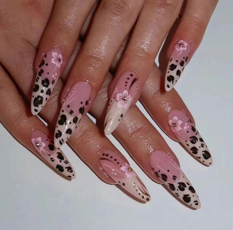Designer Nail Art Brehn