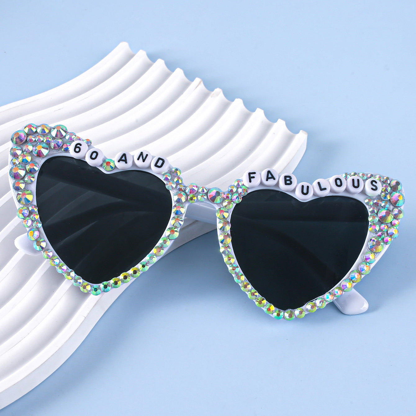 Damen Herzförmige Sonnenbrille mit außergewöhnlichem Dekor Brehn