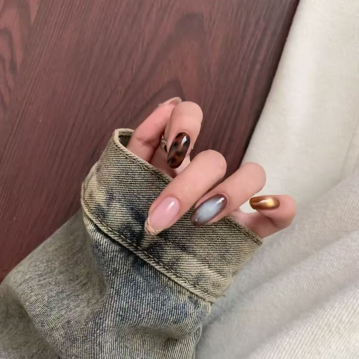 Trendy Press-On Nagelkunst Brehn