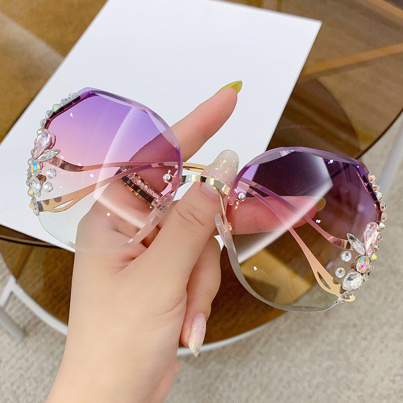 Damen Oversized Sonnenbrille mit dekorativen Steinen Brehn