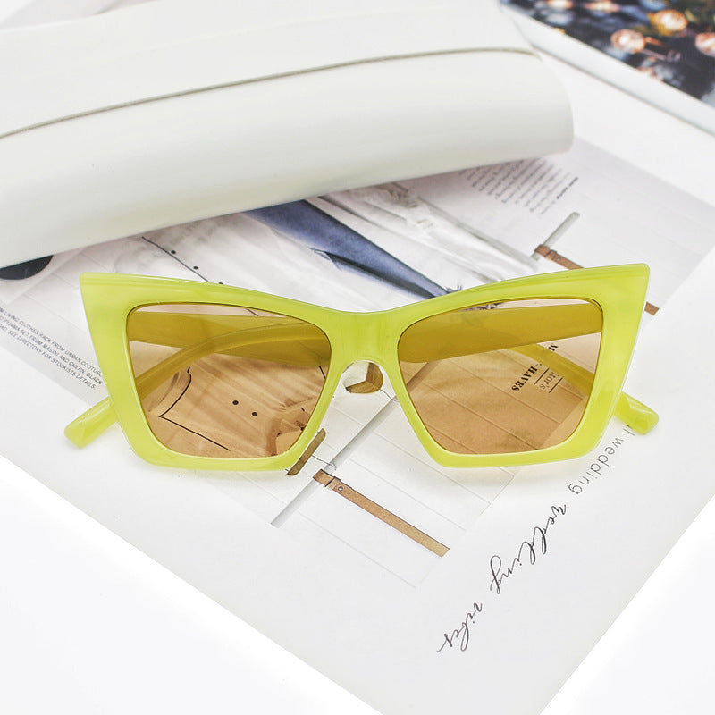 Damen Katzenaugen-Sonnenbrille mit transparentem Rahmen und UV-Schutz Brehn