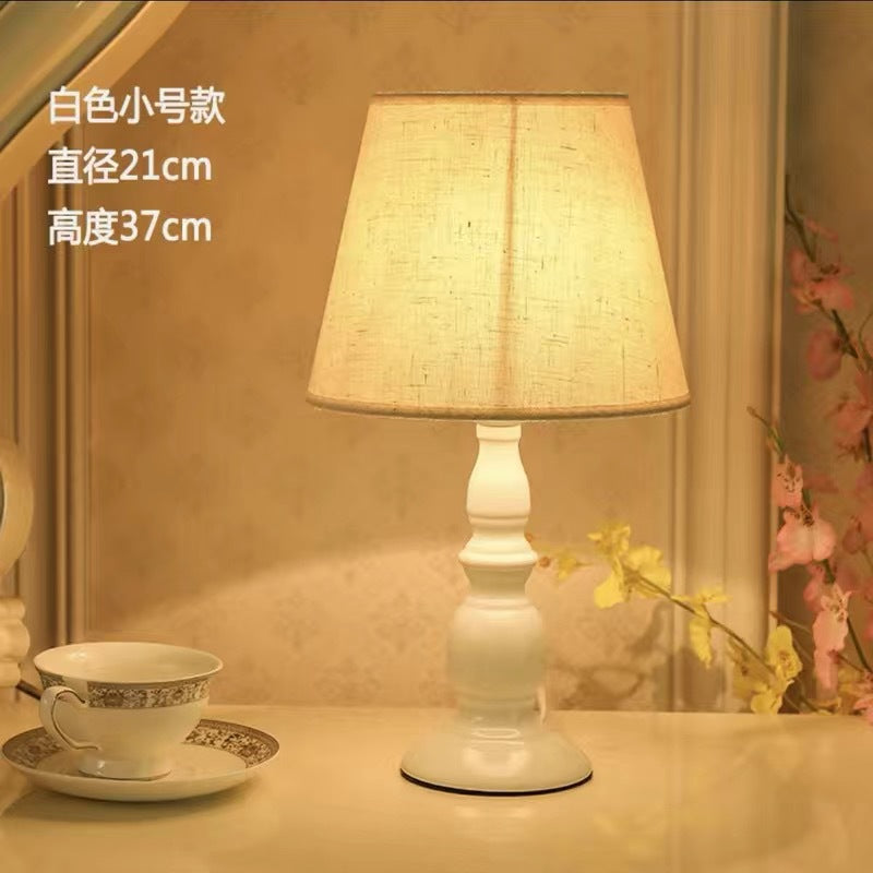 Klassische Leinen Schirm Tischlampe