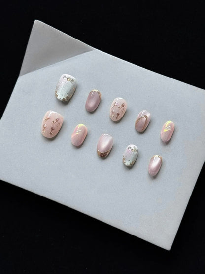 Künstlerisches Press-On Nagelkunstset mit elegantem Blumenmuster
