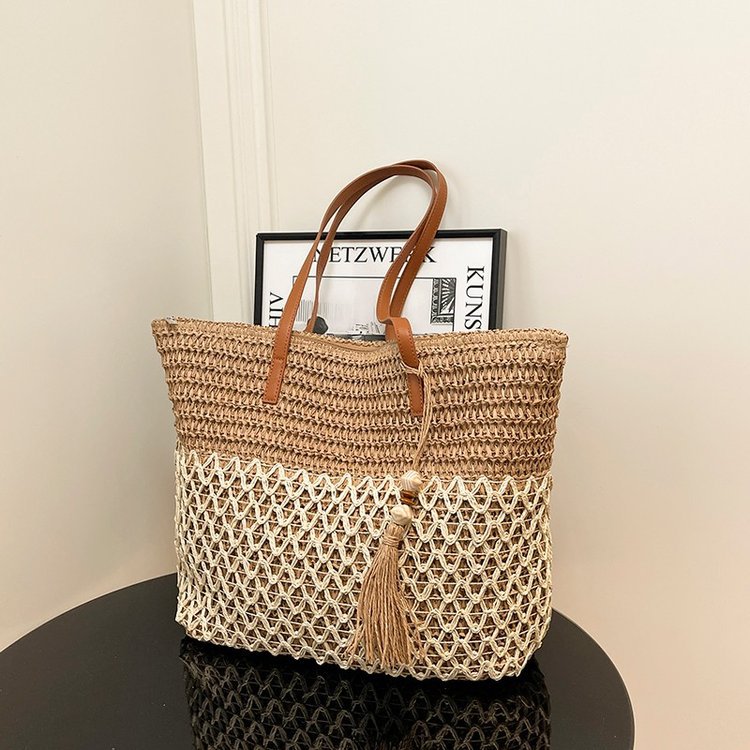Elegante und Geräumige Basttasche Brehn