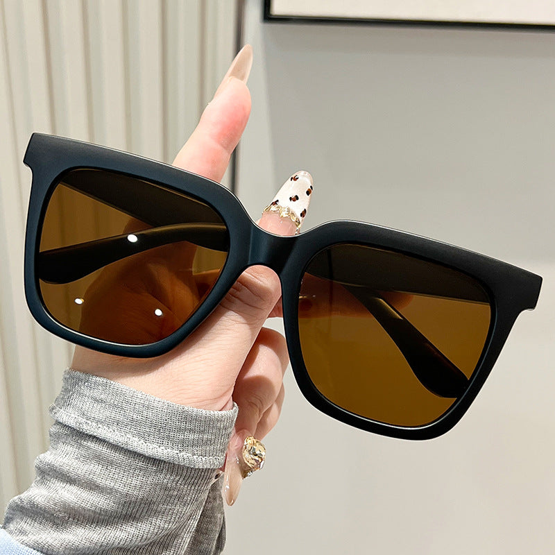 Damen oversized Sonnenbrille mit mattem Rahmen Brehn