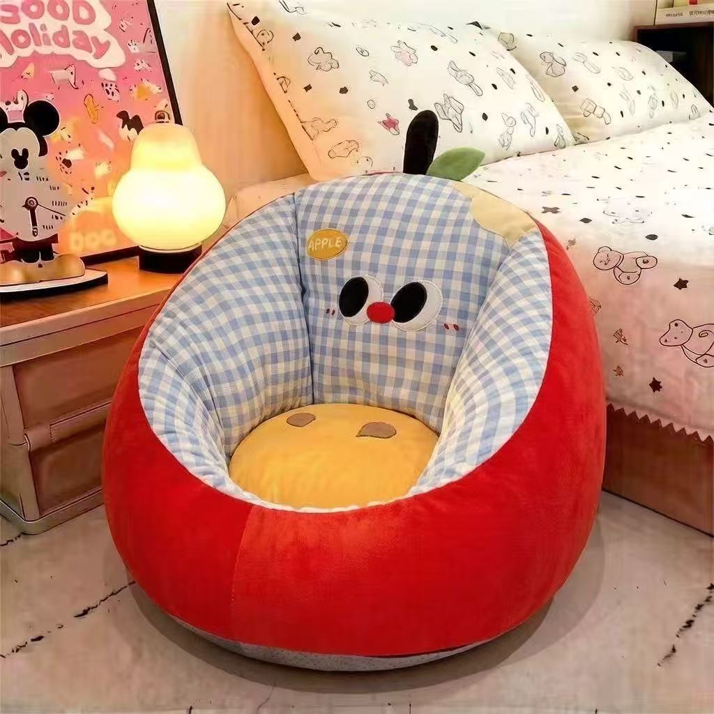 Kuschel-Babysitz-Einsatz mit ergonomischer Polsterung und Apfel-Motiv